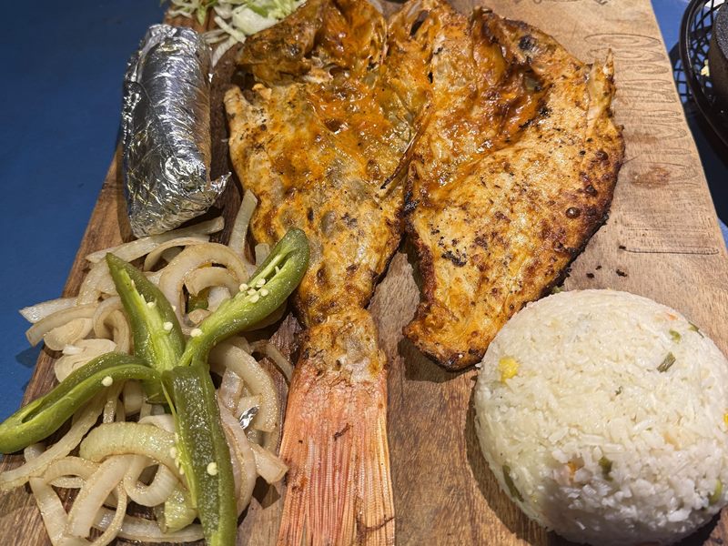 Mariscos El General food
